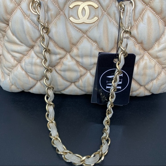 CHANEL • BUBBLE QUILT BOWLER BAG W/ CARD &DUST BAG - Picture 5 of 14
